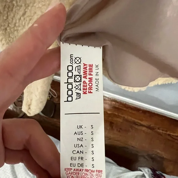 Jacket - Picture 3 of 4